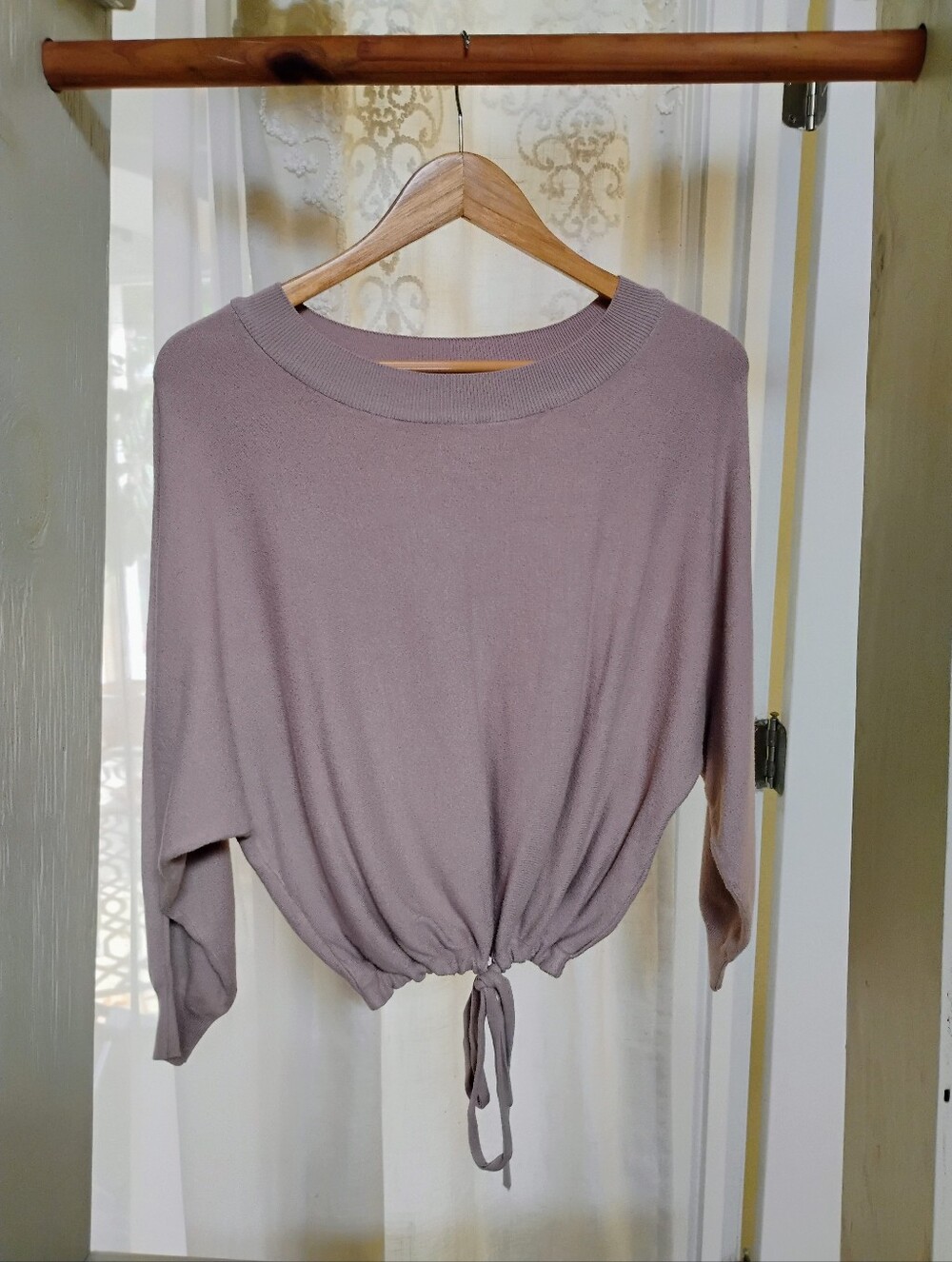 Tenezis Drawstring Waist Ribbed Neck Knit Top